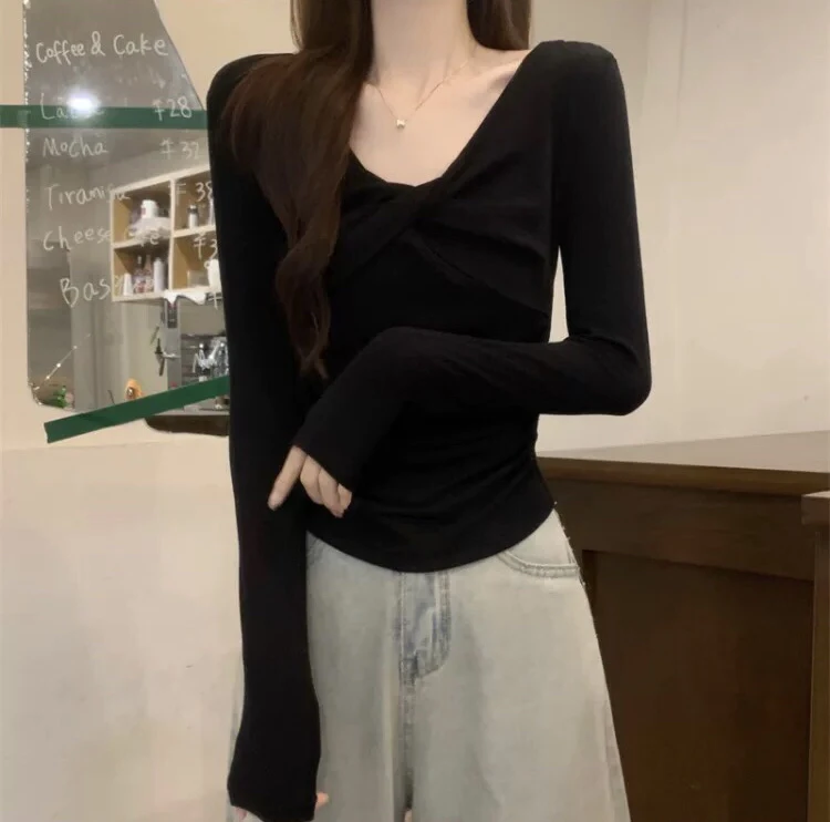 褶皱扭花设计感V领长袖t恤女2025春季新款百搭修身打底衫内搭上衣