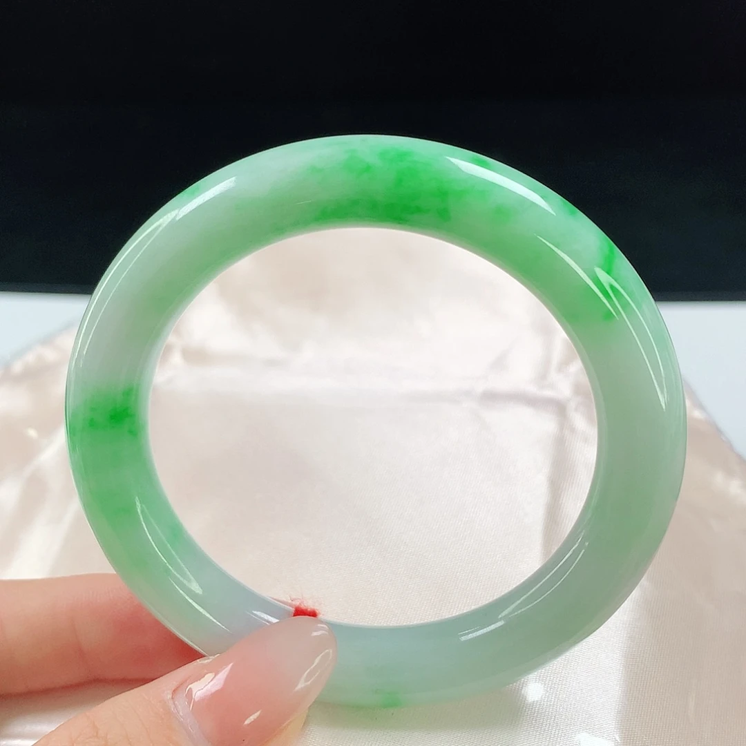 翡翠手镯未镶嵌232翡翠