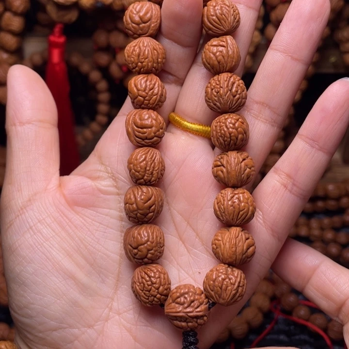 木质类龙纹桃枭挂件