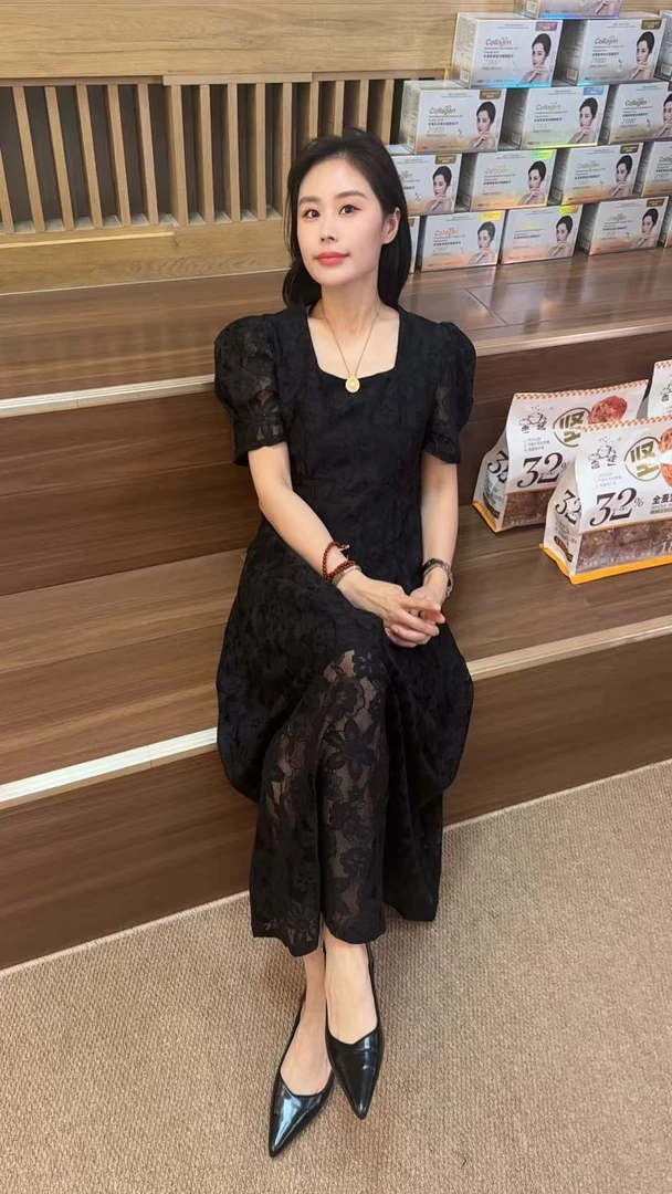 Miss Huo 赫本蕾丝连衣裙 A 黑色 8757