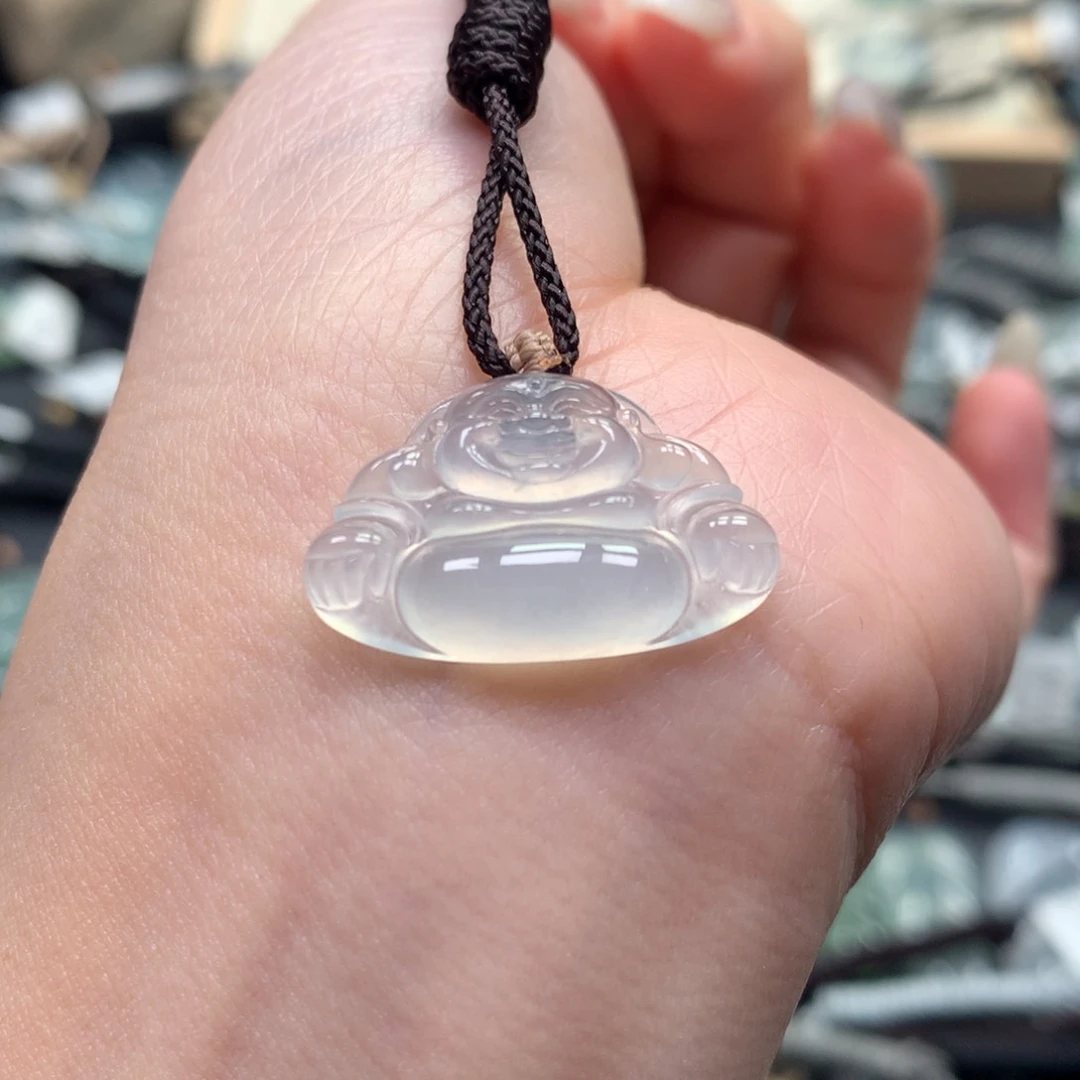 翡翠颈饰未镶嵌佛公