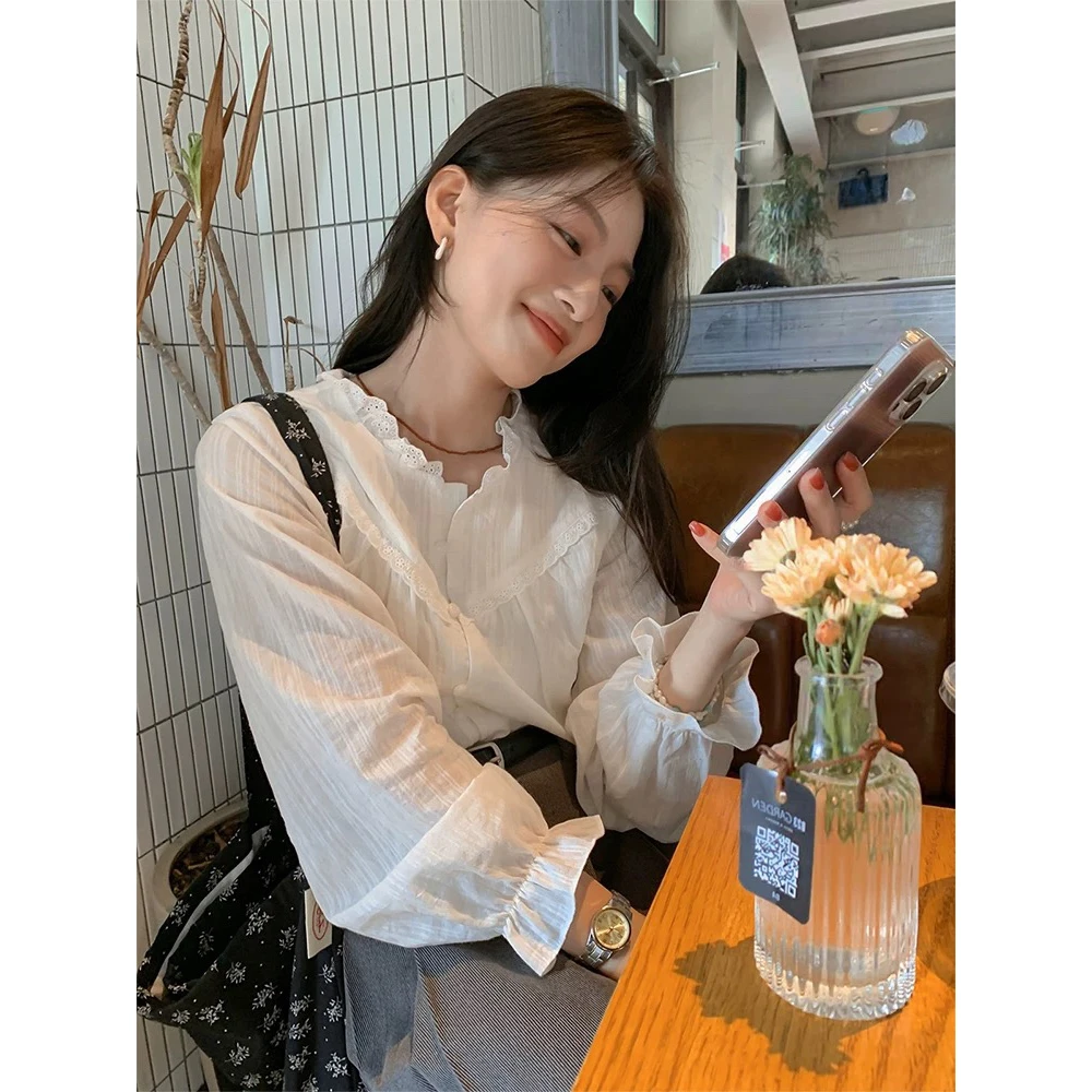 法式蕾丝花边领衬衫女早秋chic温柔风设计感上衣宽松长袖白色衬衣