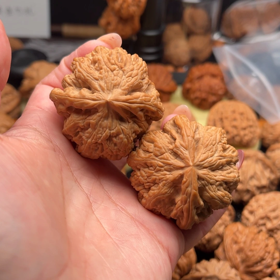 菡***核桃把件大粗筋45