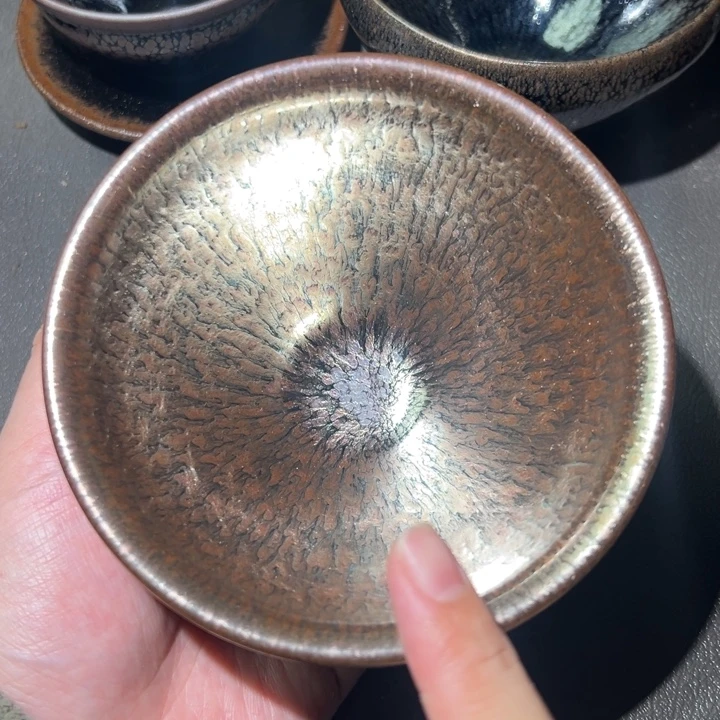 茶盏好想和她谈一下