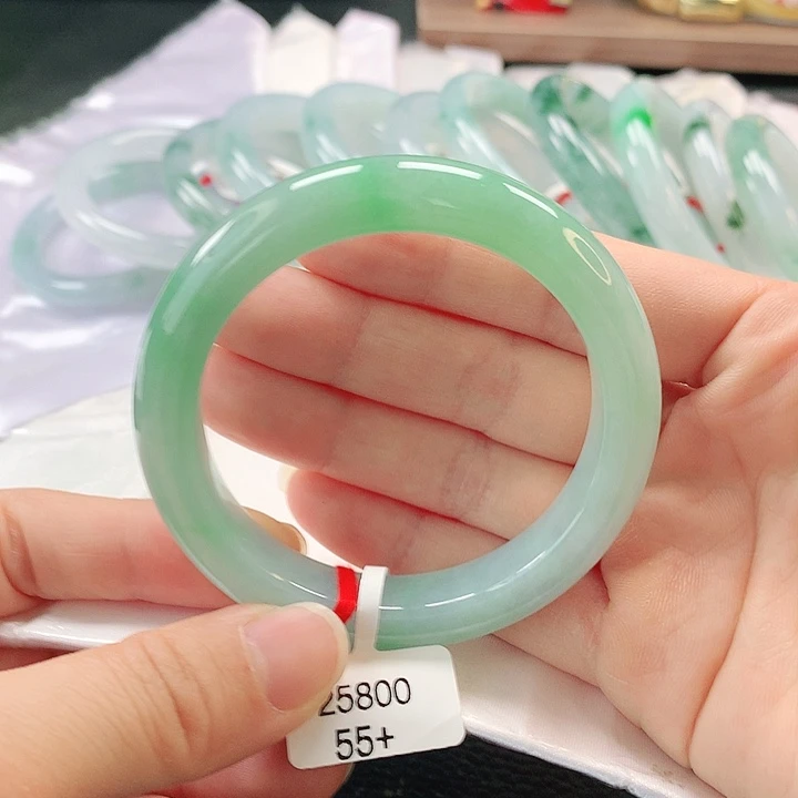 未镶嵌手镯翡翠缅甸A货翡翠手镯