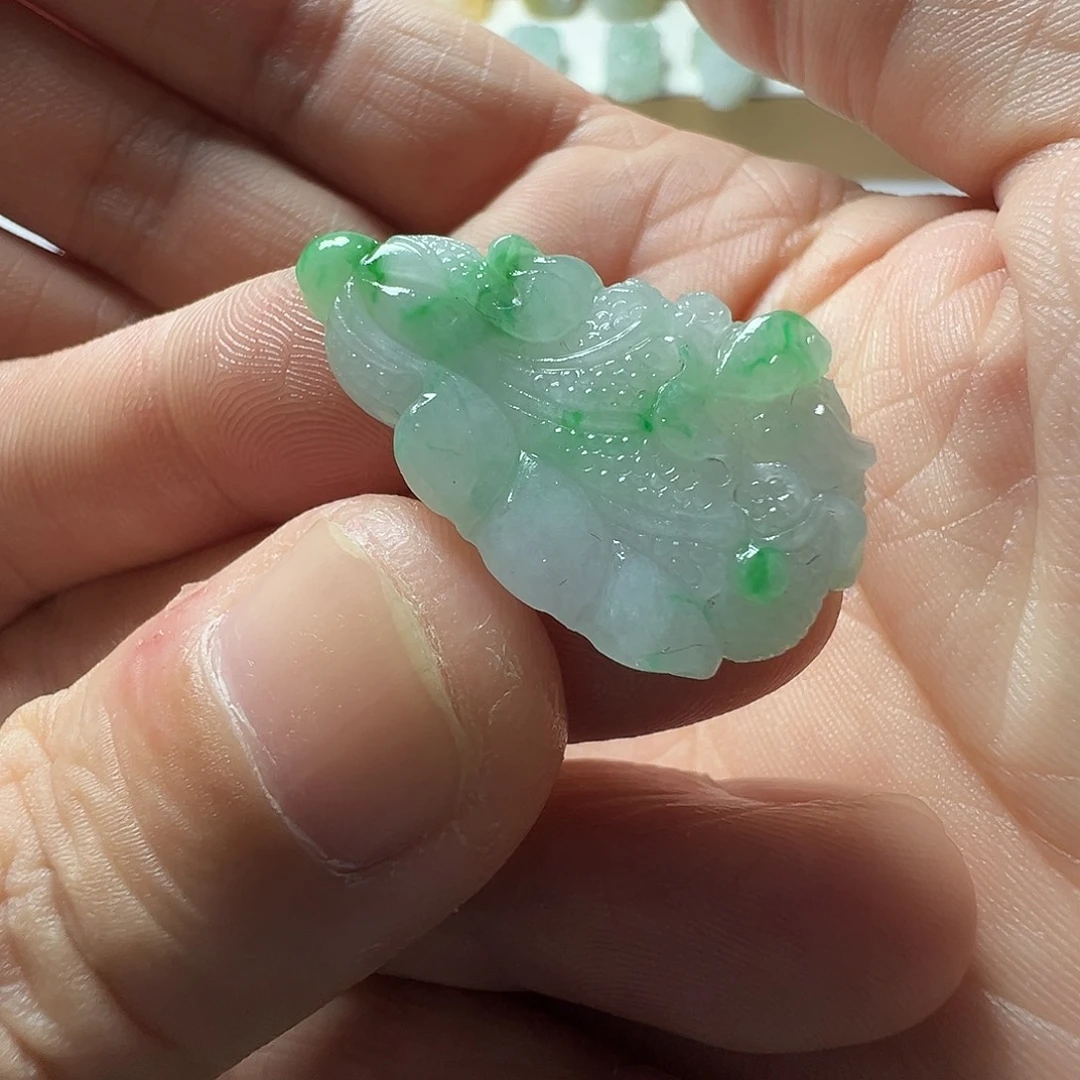 定制翡翠未镶嵌白菜