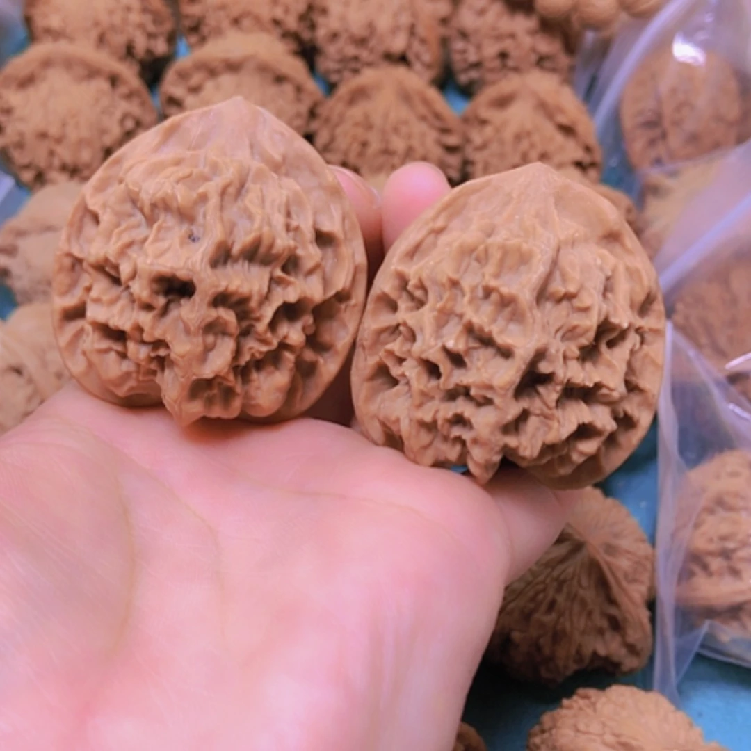 【闪购商品】摆件核桃42龙鳞