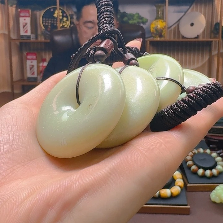 蛇纹石玉手串未镶嵌多样性发货随意一个