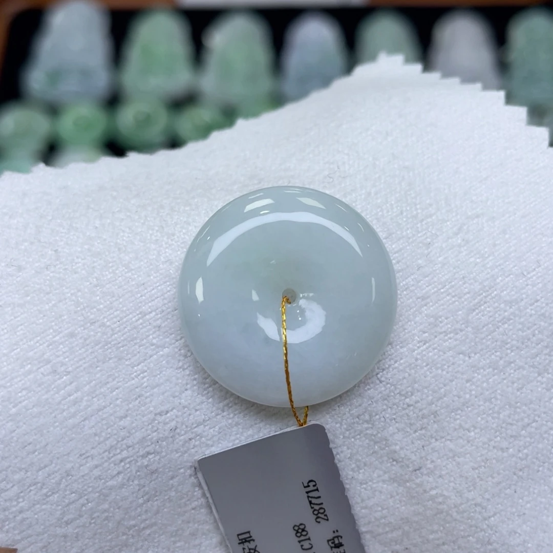 颈饰未镶嵌翡翠平安扣