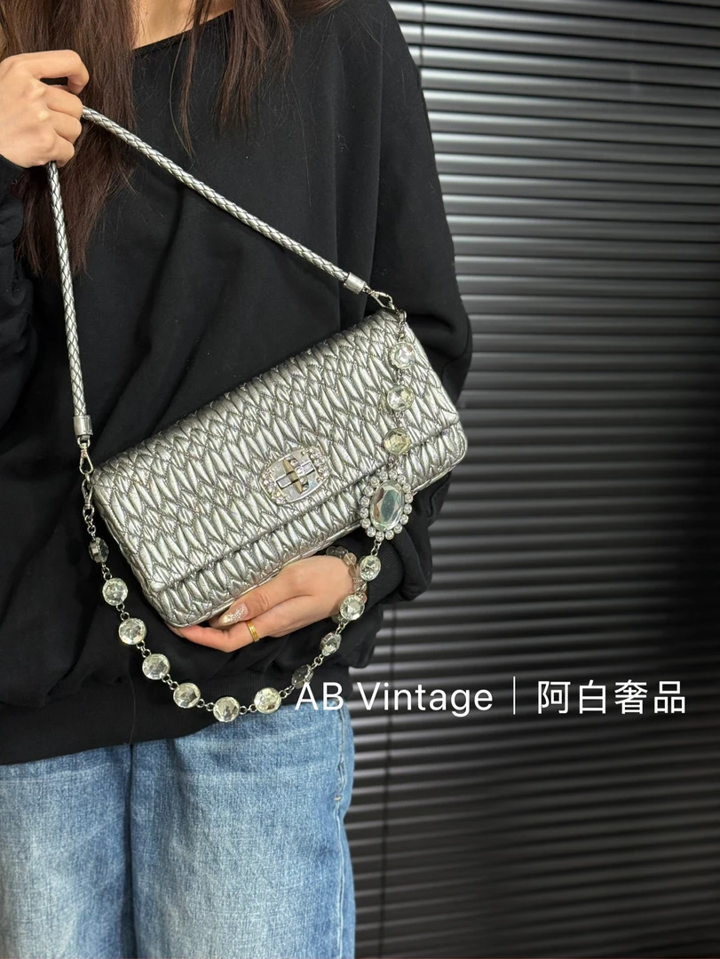 95新 MIU MIU/缪缪 阿白奢品/缪缪 银色法棍单肩包