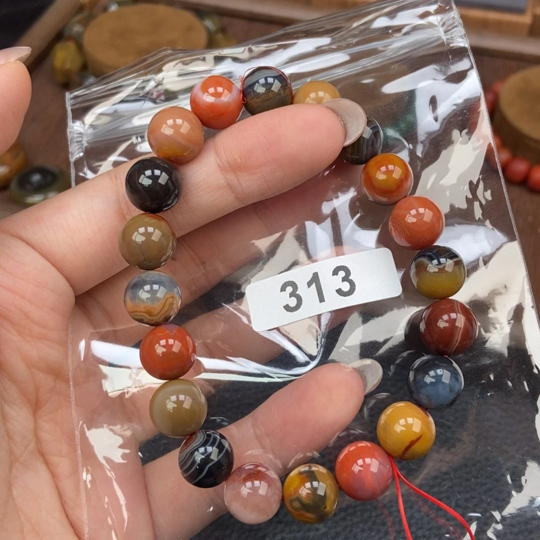 南红玛瑙未镶嵌手链