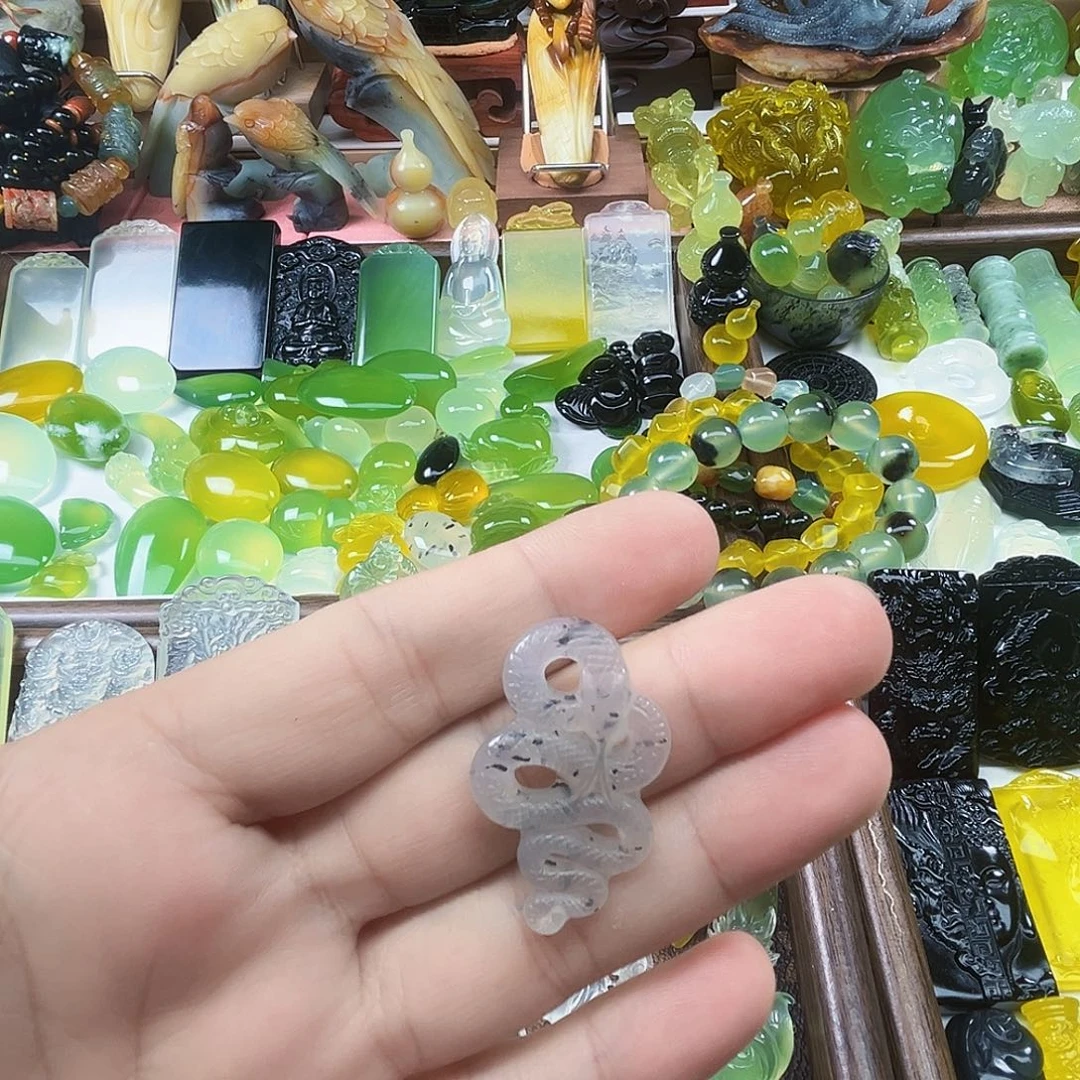 岫玉未镶嵌吊坠(不含链)