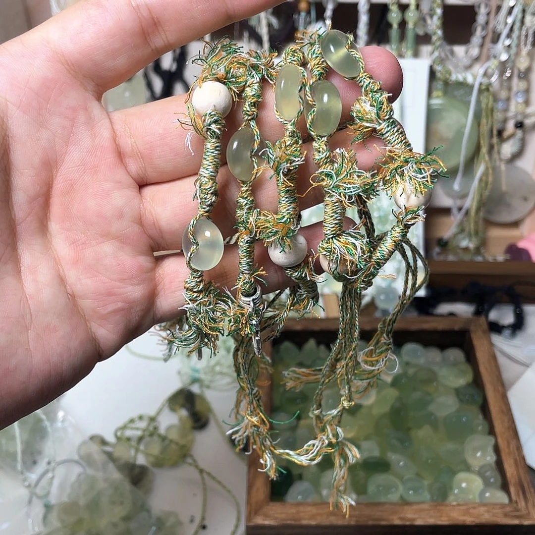 蛇纹石玉合金颈饰