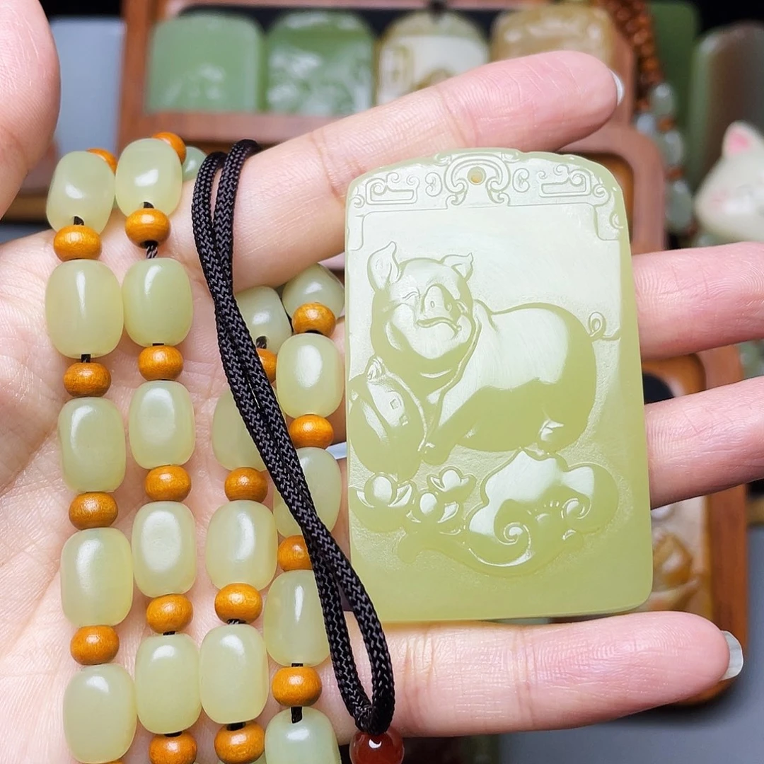 幸***生新疆昆仑山脉料生肖猪