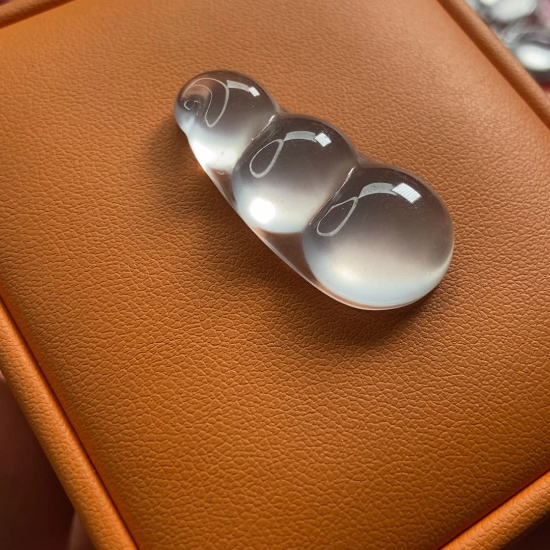 石英质玉未镶嵌颈饰A****?