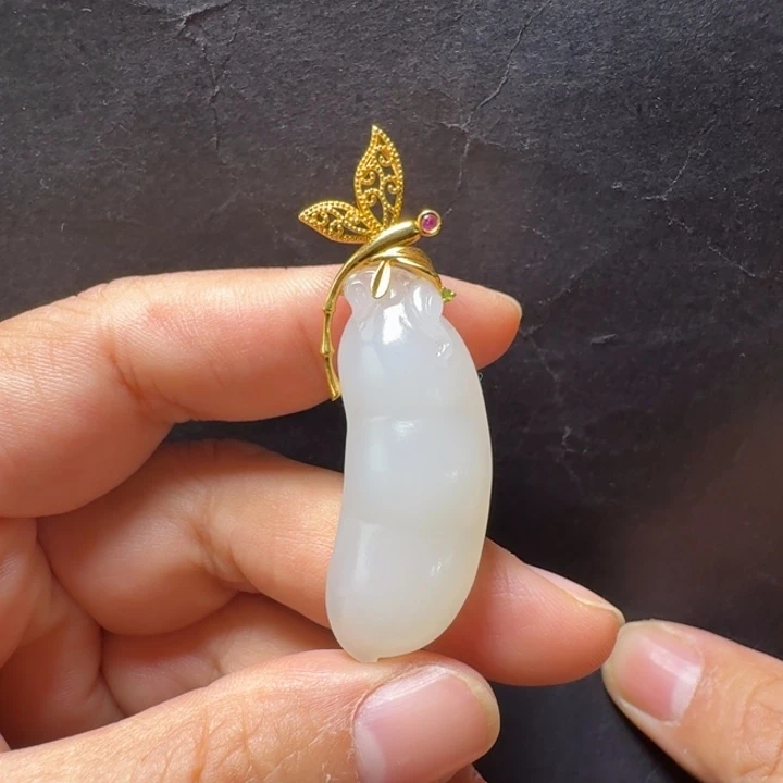 和田玉18K金镶嵌颈饰