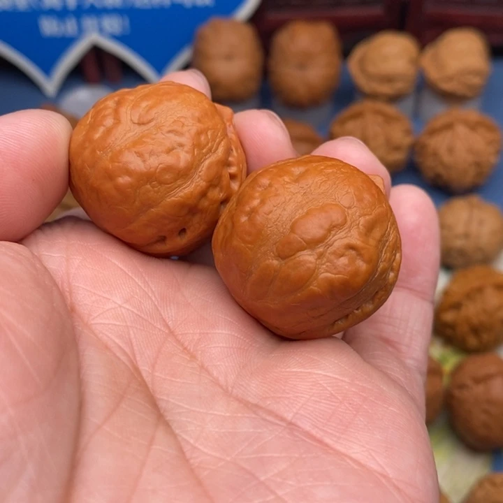 文玩核桃把件水晶蟾