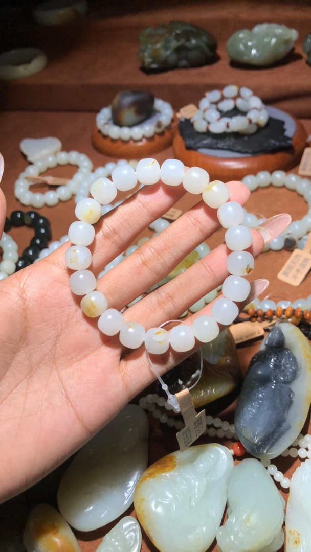 新疆和田玉卡10老型手串