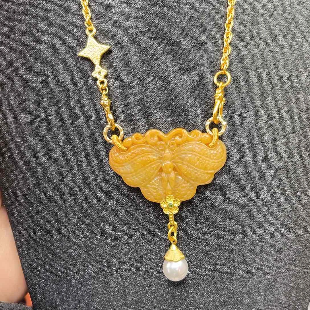 翡翠合金吊坠(赠链)