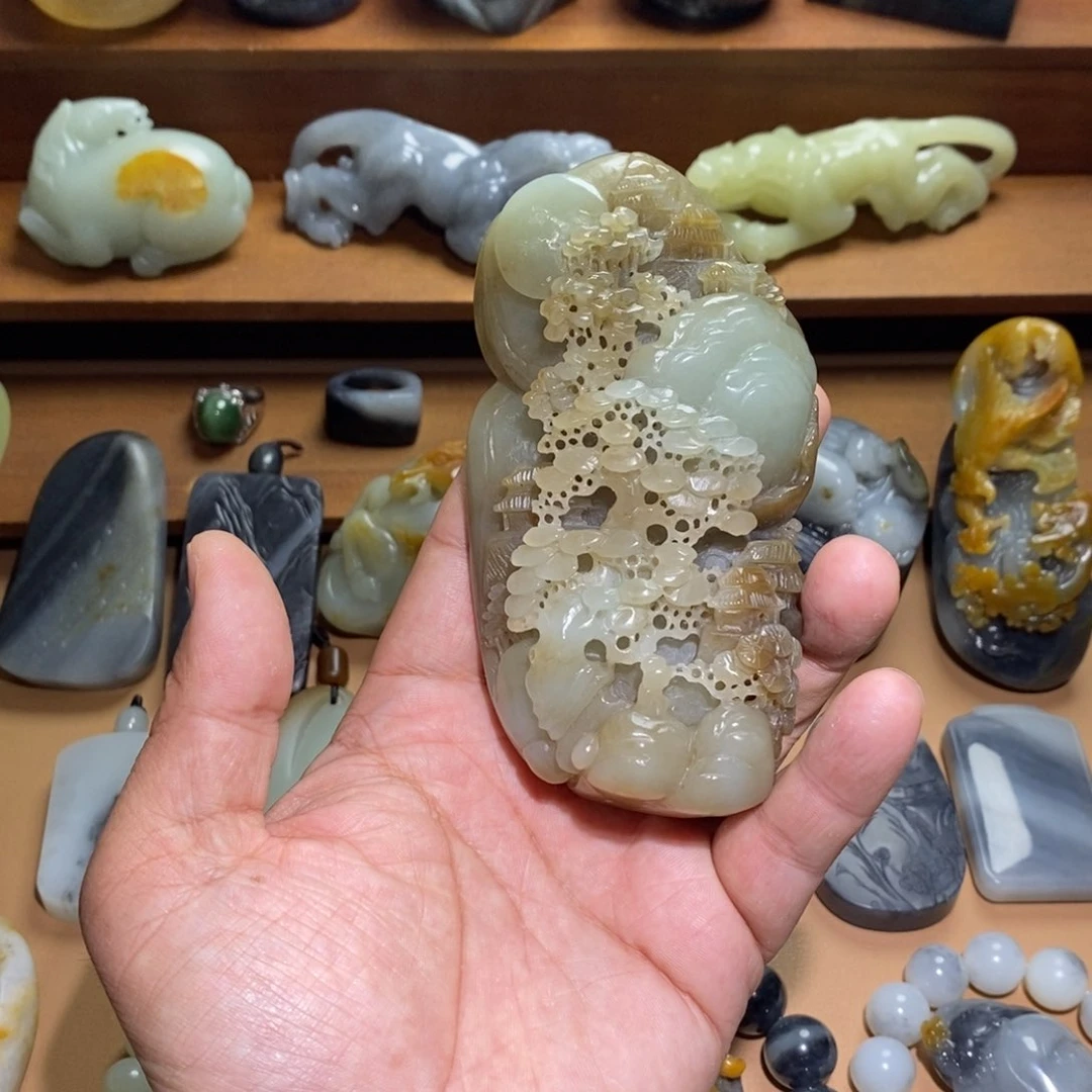 未镶嵌和田玉摆件