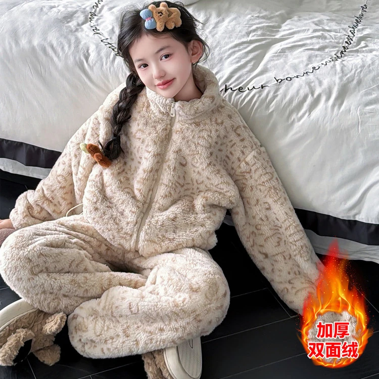 女童珊瑚绒家居服冬季2026新款中大童双面绒保暖套儿童法兰绒睡衣