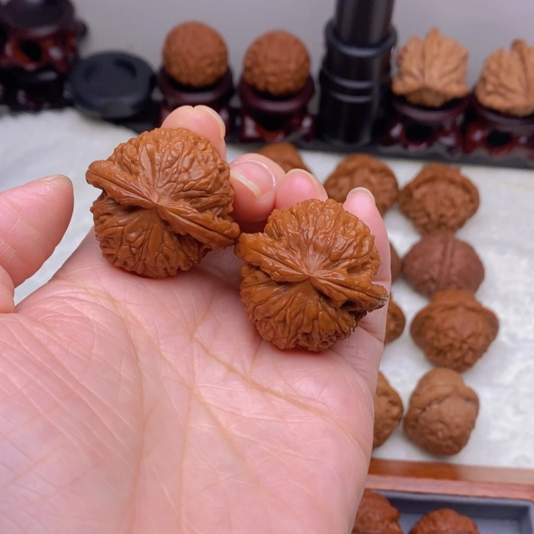 一****吊坠文玩核桃34尺白狮子小手捻