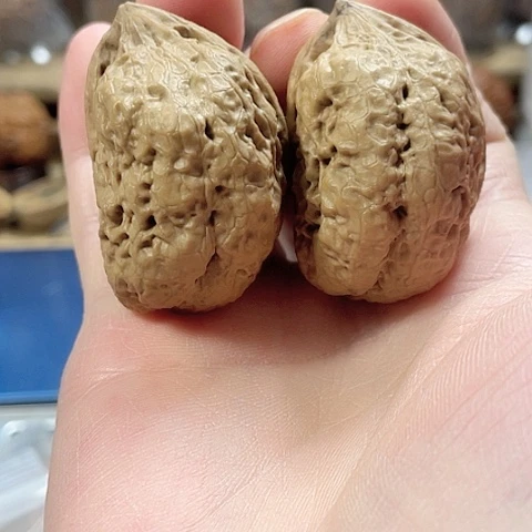 文玩核桃把件半壁带彩41