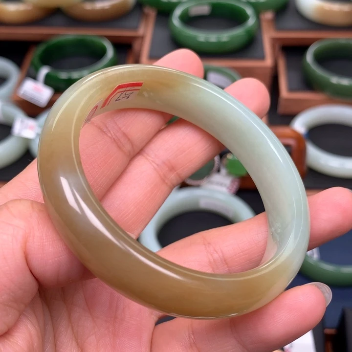 和田玉（糖玉）手镯未镶嵌57