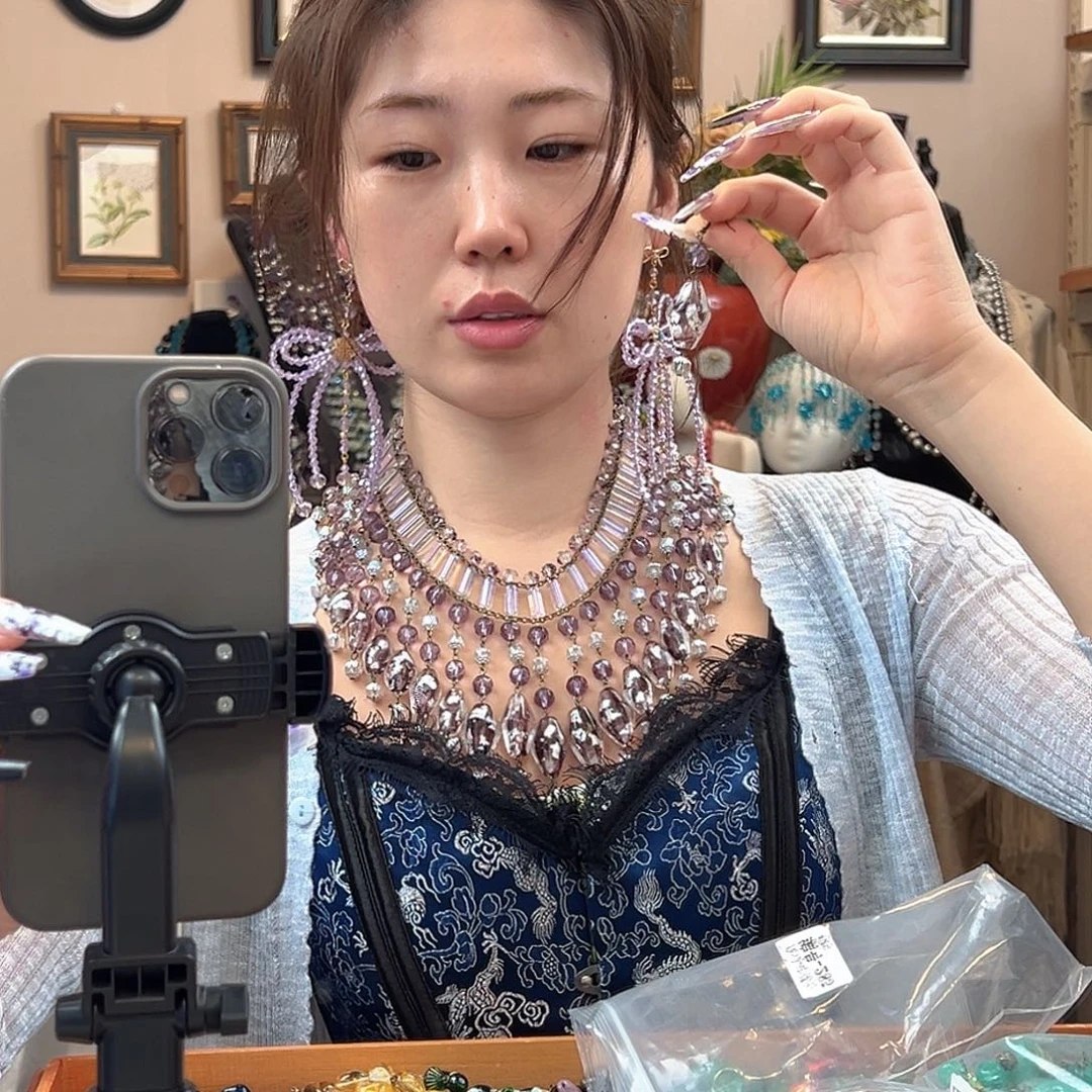 J***y玻璃颈饰编号285 项链