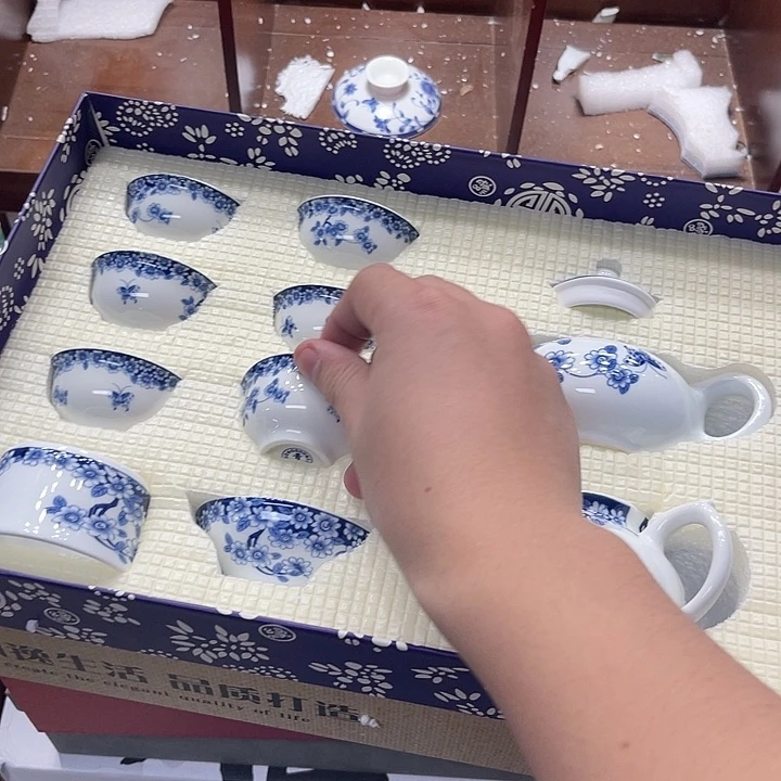 孤品茶具套装等。