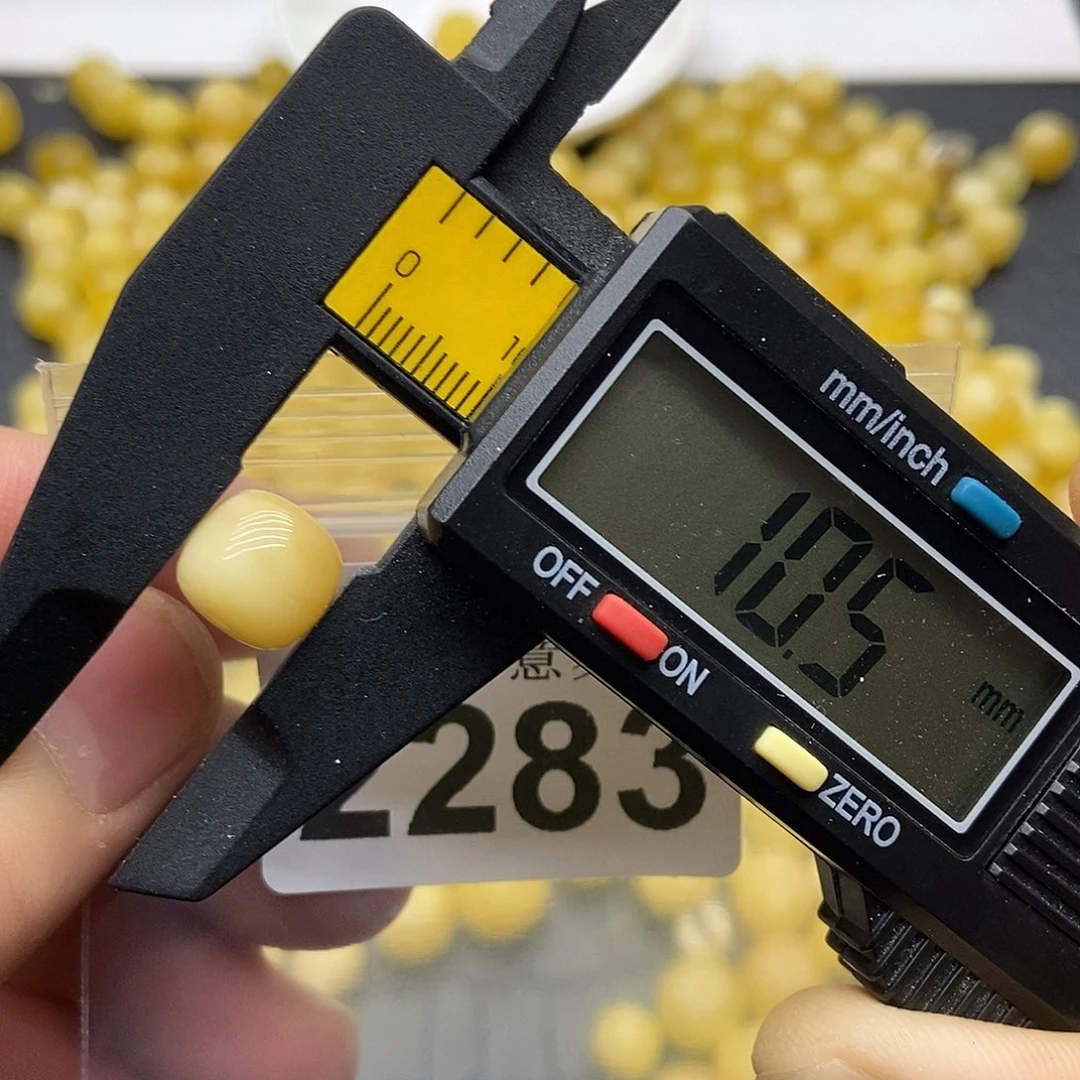 蜜蜡未镶嵌珠宝奇石2283