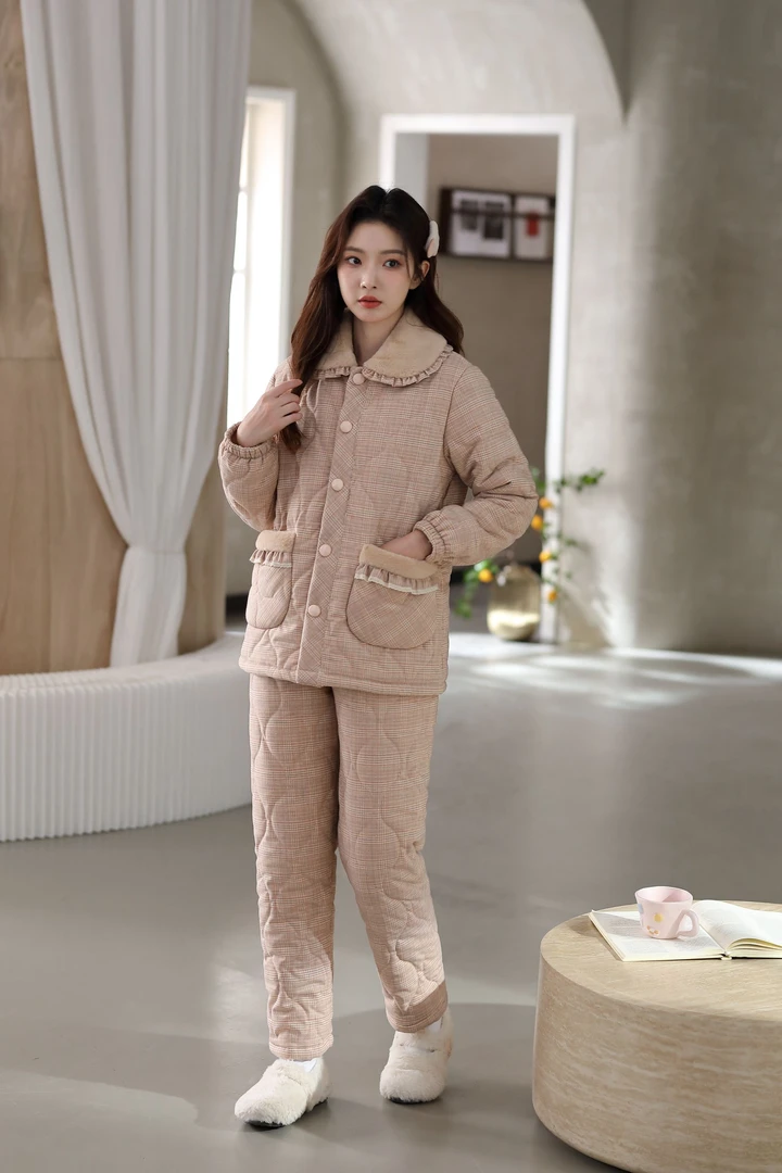 三层夹棉套装紧密磨毛梭织格女士冬季加厚甜美家居服