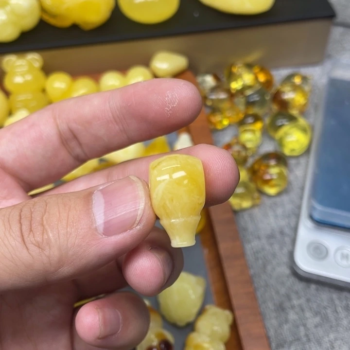 _***花蜜蜡未镶嵌珠宝奇石