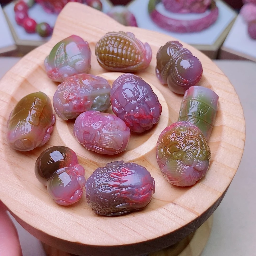 均***均玛瑙/玉髓未镶嵌珠宝奇石盐源玛瑙定制