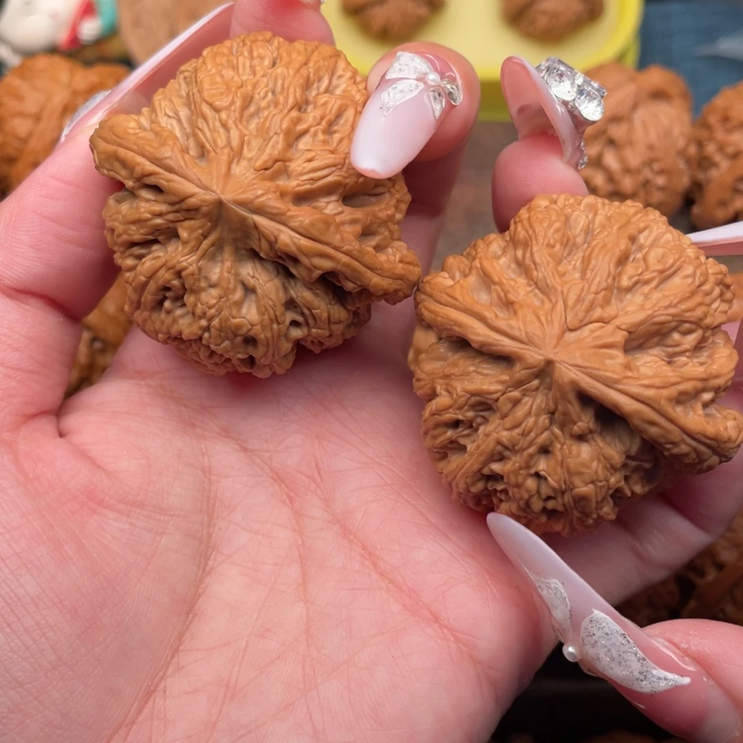 文玩核桃把件全品精配爆肉球筋48