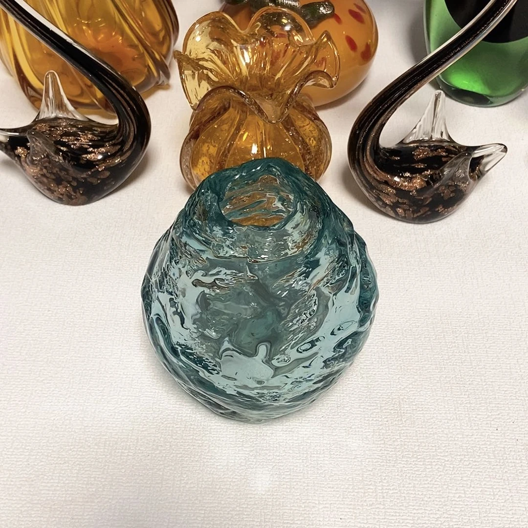 蓝色琉璃摆件花瓶