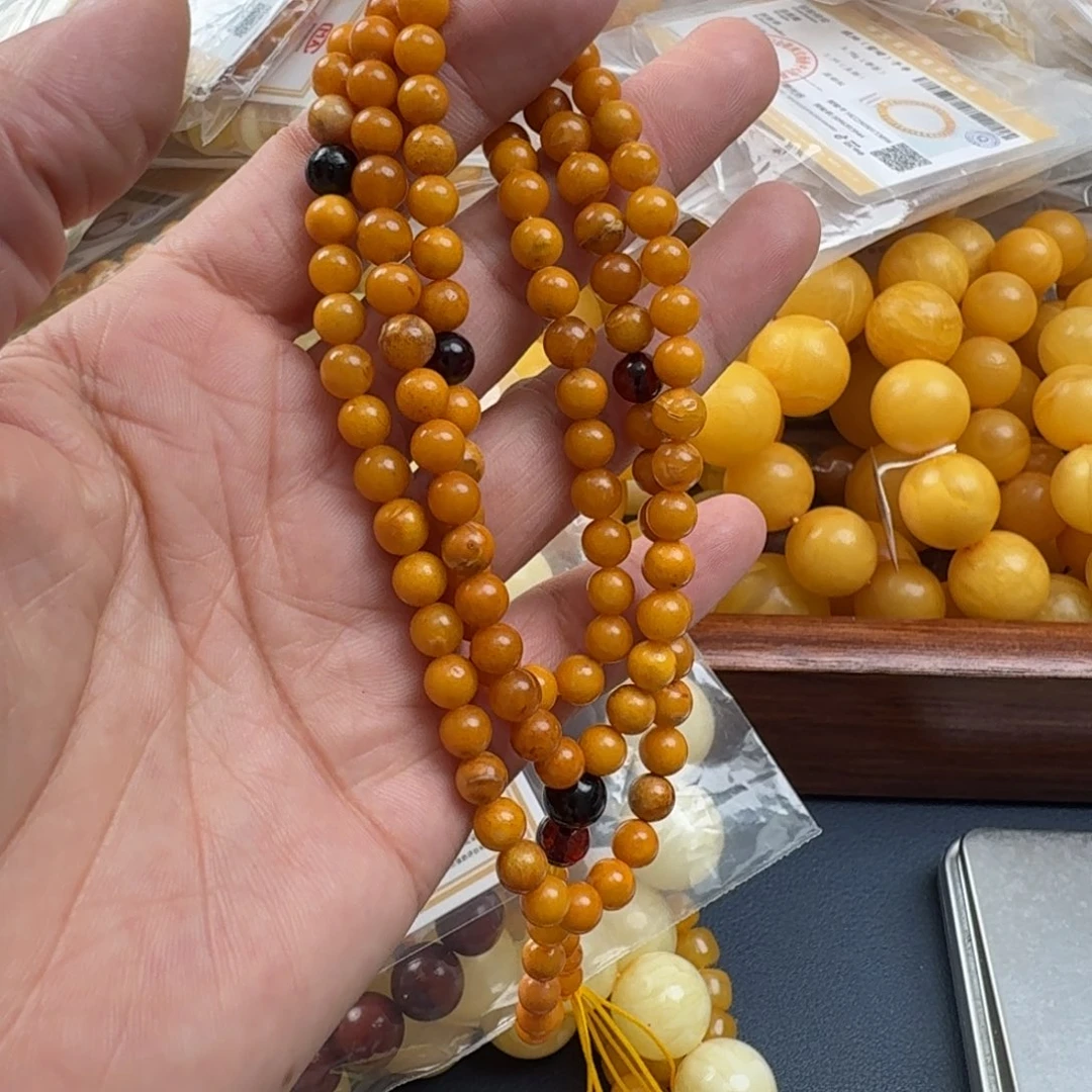 未镶嵌琥珀珠宝奇石