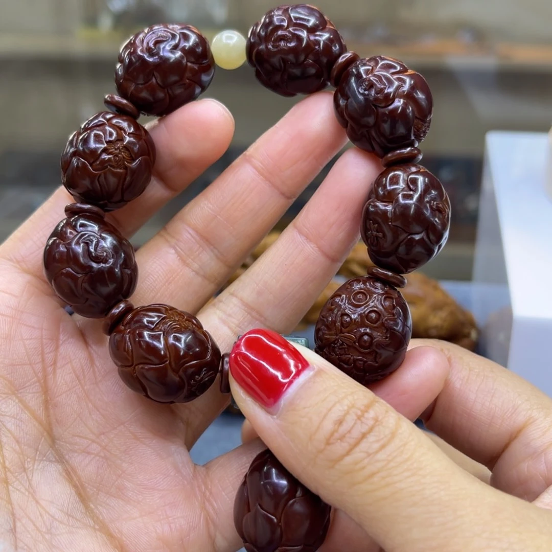 吊坠橄榄核订九品手串，没有现货，需等