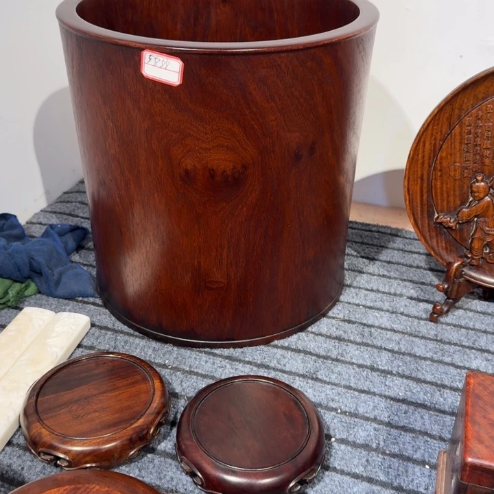 仲***秋工艺品的销售收入达到