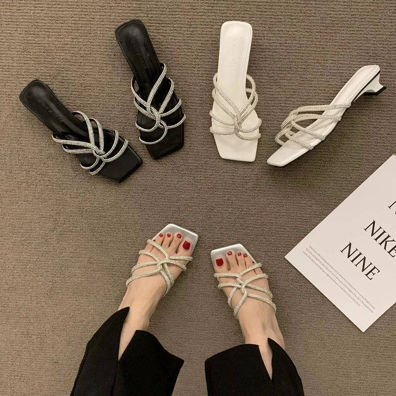 MKYS水钻交叉带罗马风凉拖外穿2025年夏季新款方头低粗跟拖鞋