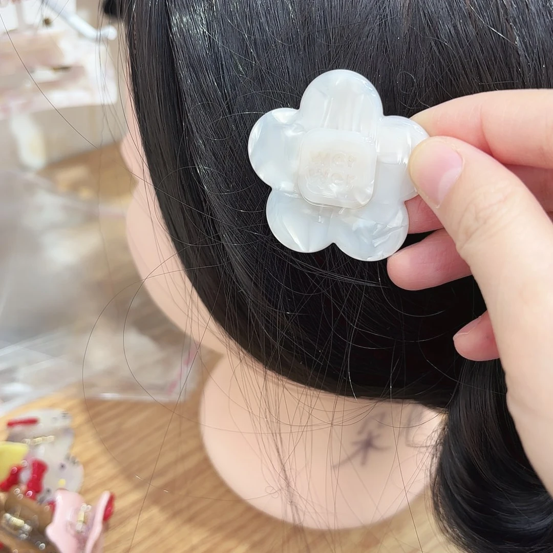 皮质铁合金小号花朵贝母