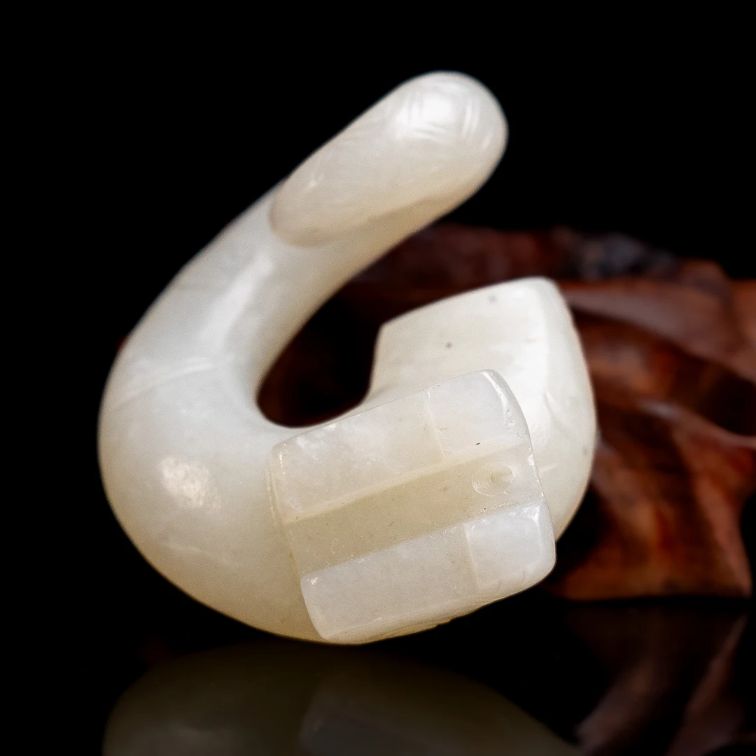 清代和田玉龙纹挂坠-NX