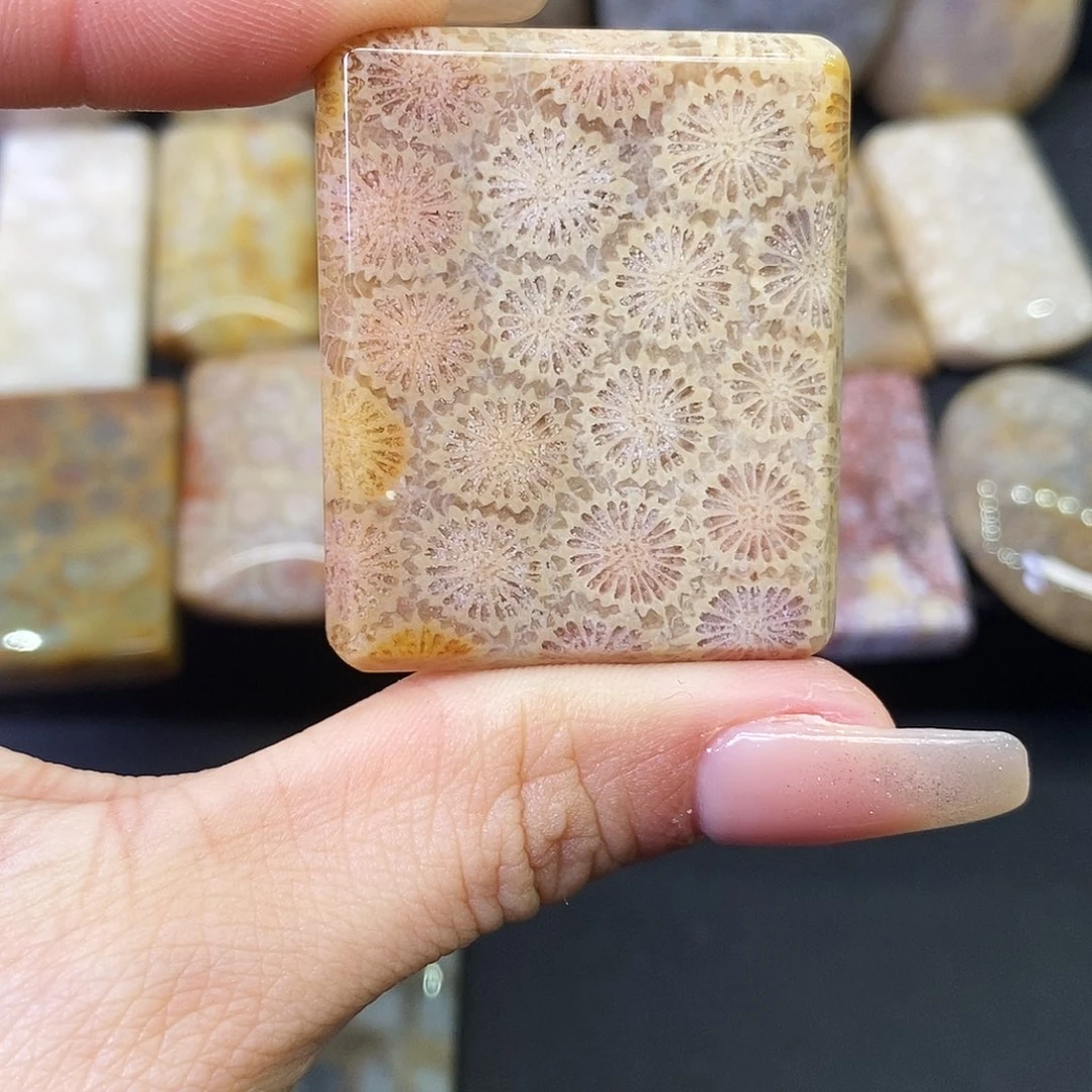 硅化玉颈饰合金流**瞬