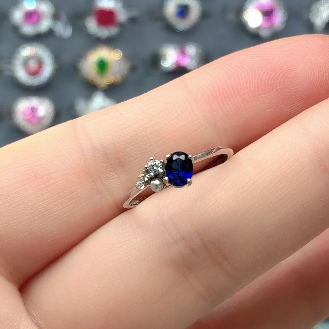 925银培育皇家蓝色宝石