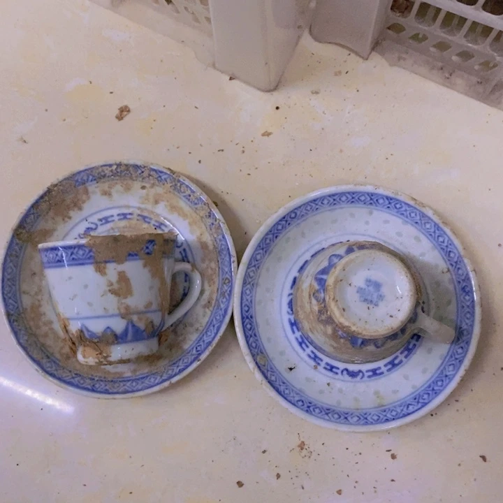 陶2杯加2碟玲珑瓷器兰花