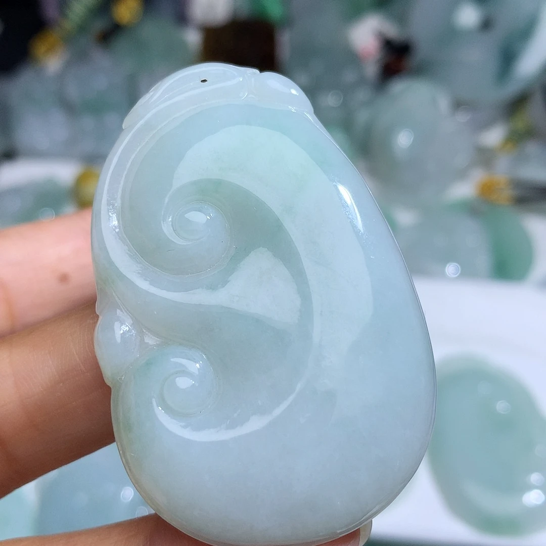 翡翠未镶嵌颈饰43