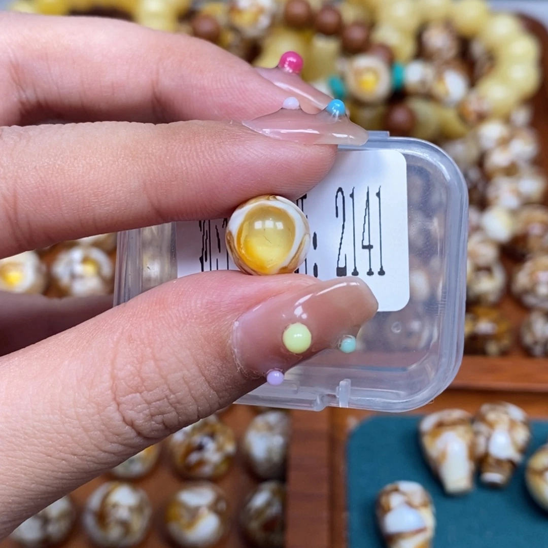 把件猴头核桃沁色圆珠老型2141