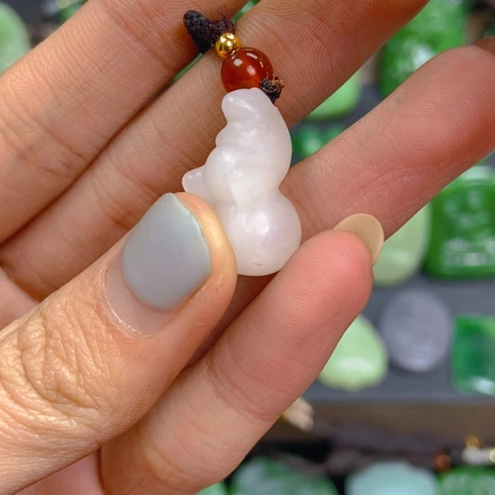 颈饰未镶嵌和田玉