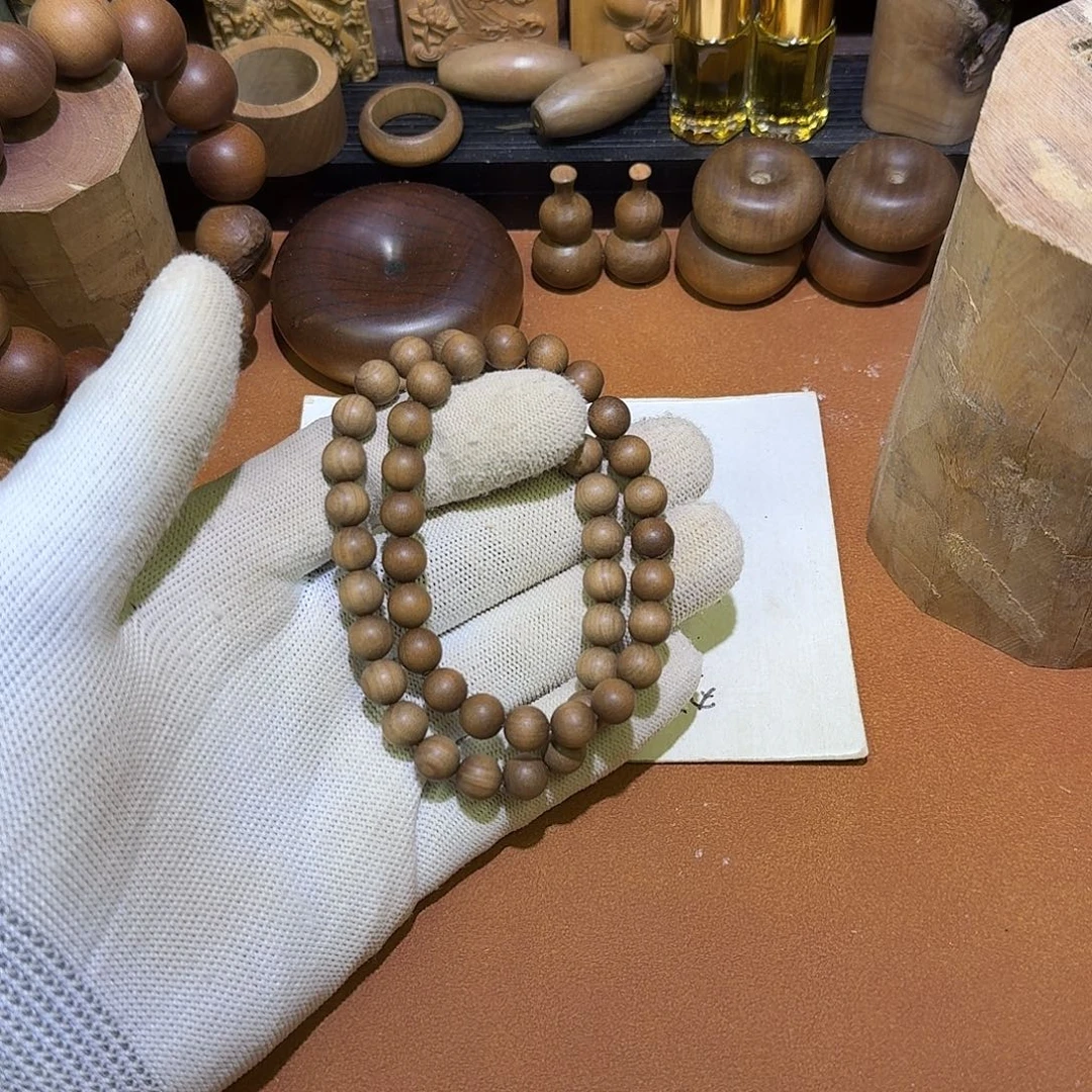 檀香木0.8×23颗黑肉顺纹单圈