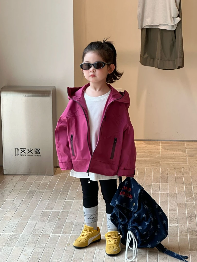 2025秋季新款韩版童装女童时尚洋气户外连帽外套时尚超好看冲锋衣